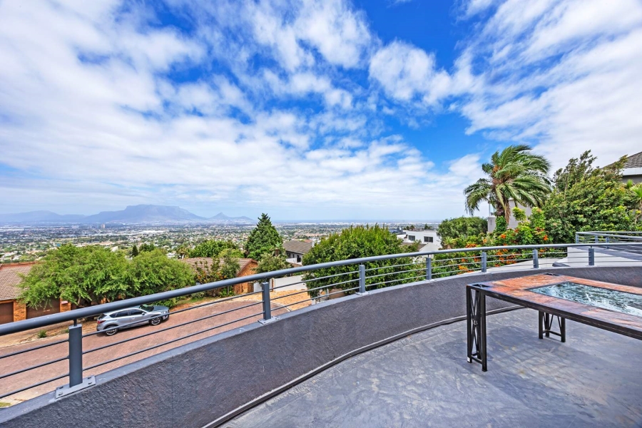 8 Bedroom Property for Sale in Plattekloof Western Cape